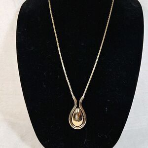 Monet Gold Tone Teardrop Pendant Necklace Bar Link Chain 18in Spring Ring